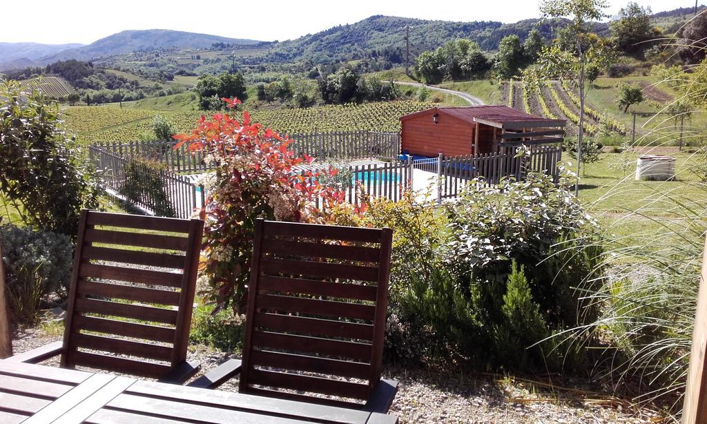 Gites "Entre Les Vignes" Tourreilles Exterior photo