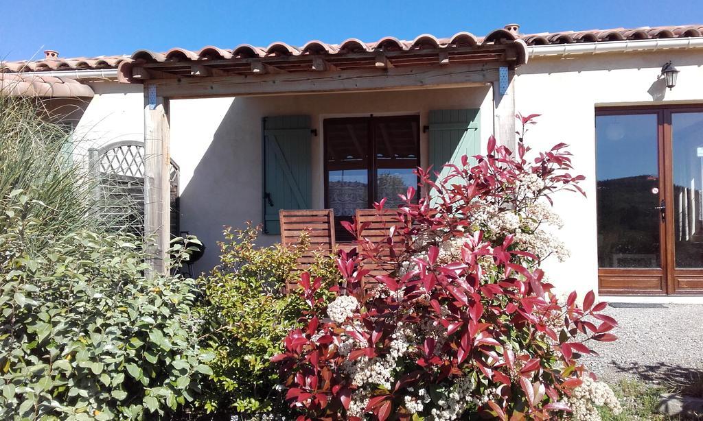Gites "Entre Les Vignes" Tourreilles Exterior photo