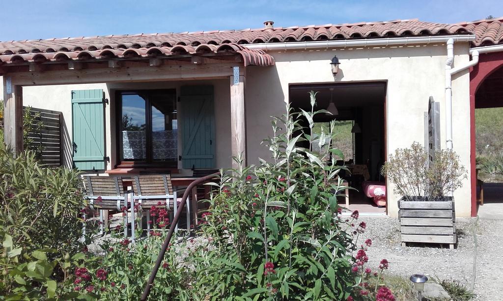 Gites "Entre Les Vignes" Tourreilles Exterior photo